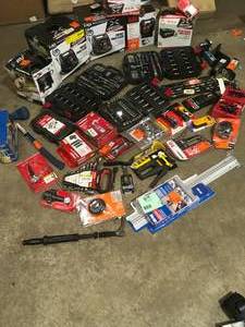 ASSORTED BOX WITH MIXED TOOLS SEE PICS