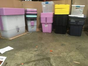 ASSORTED PALLET WITH MIXED PLASTIC TUBS SEE PICS