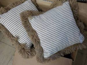 lot 2 image: 2 New 17 Square Pillows with Fring...