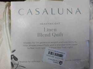 lot 7 image: King Size Catalua Heavy Weight Li...