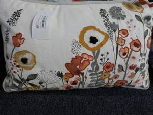lot 9 image: 17 x 11 Watercolor Pillow...
