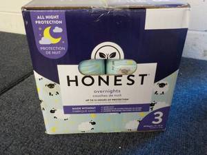 lot 20 image: Box of Honest Overnight Diapers- 60...