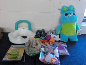 lot 71 image: Childs Lot...