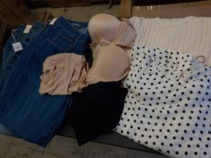 lot 88 image: Womens Size L Clothing...