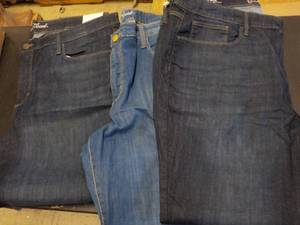 lot 92 image: Universal Thread Womens Size 20W J...