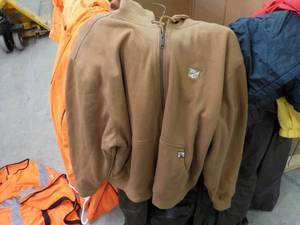 lot 256 image: Mens Clothing size M, L and xl...