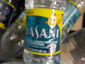 lot 263 image: 24 Pack of Dasani Lemon Flavored Wa...