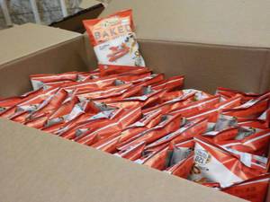 lot 397 image: Case of 104 Bags Cheetos Baked 50% ...