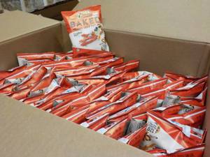 lot 398 image: Case of 104 Bags Cheetos Baked 50% ...