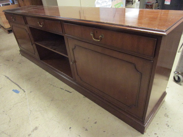lot 244 image: KITTINGER FURNITURE CREDENZA, CRAFTED OF SOLID WOOD