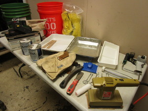 lot 207 image: SKIL BELT SANDER, B&D FINISHING SANDER, ASSRTD. PAINTING TOOLS, SUPPLIES, TRAYS, SCRAPERS, MORE