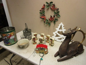 lot 212 image: MR. CHRISTMAS HOLDIAY CAROUSEL SET CIRCA 1874, OTHER ASSRTD. CHRISTMAS DECOR