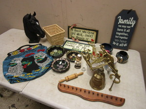 lot 215 image: VOCEM MEAM A OVIT TANGIT BELL, BEADED DOG BAG, HORSE HEAD STATUE, FAMILY SIGNS, COFFE CUPS, MORE