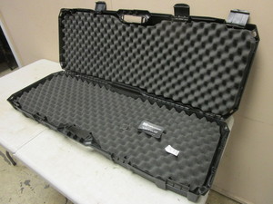 lot 232 image: EVOLUTION TACTICAL 28 SHORT BARRELED RIFLE CASE