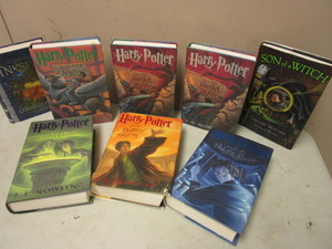 lot 279 image: HARRY POTTER BOOKS, FIRST AMERICAN EDITIONS, DEATHLY HALLOWS, AZKABAN, CHAMBER OF SECRETS, MORE