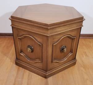 lot 302 image: Large Nob Hexagon Side Table