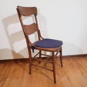 lot 220 image: Five Dining Chairs