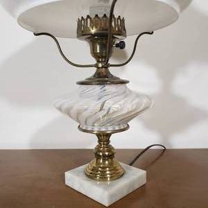 lot 240 image: Vintage Milk Glass Parlor Lamp