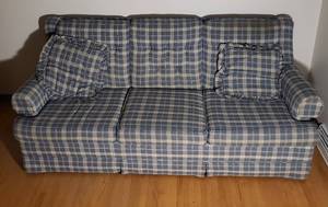 lot 305 image: Stearns and Foster Sofa