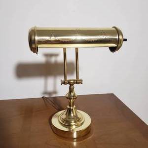 lot 174 image: Brass Office Desk Lamp