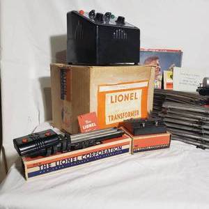 lot 320 image: Nostalgic Lionel Corporation Train