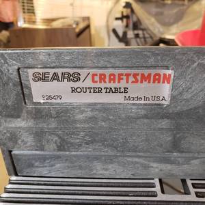lot 392 image: Craftsman Router Table