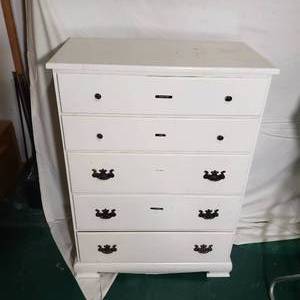lot 414 image: Five Drawer Functional Dresser (B)