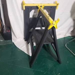 lot 425 image: Compact Sawhorses