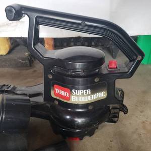 lot 371 image: Toro-Electric BlowerVac