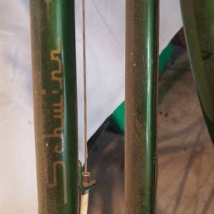 lot 375 image: Retro Schwinn Bicycle