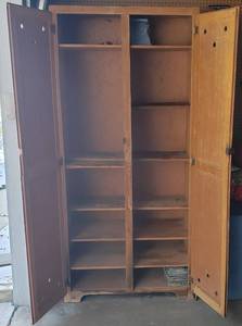 lot 384 image: Rustic Shop Cabinet