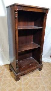 lot 275 image: Vintage Petite Book Shelf