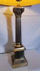 lot 355 image: Brass Corinthian Column Table Lamp