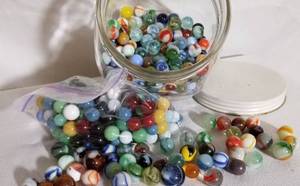 lot 526 image: Jar of Many Marbles