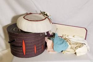 lot 352 image: Vintage Ladies Hat by Evelynvaron and Glove Collection