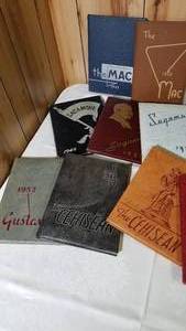 lot 523 image: Vintage Minneapolis High School & College Yearbooks, Lot of 12