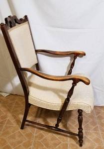 lot 350 image: Vintage Ladies Arm Chair