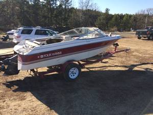 1994 Four Winns Freedom with Trailer