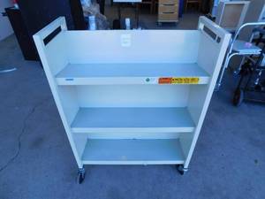 lot 25 image: Bretford Medical Cart