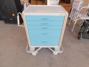 lot 30 image: Medication Cart