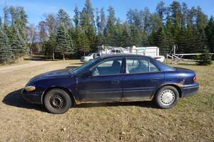 lot 5 image: 2001 Buick Century Custom 4 Door Sedan