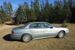 lot 1 image: 2005 Buick Le Sabre Custom 4 Door Sedan