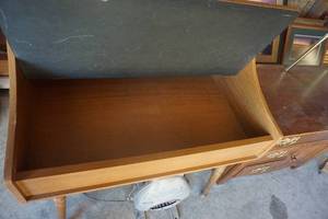 lot 72 image: Wood ComputerWork Station Desk With Single Drawer