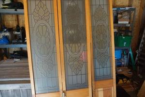 lot 31 image: Stained Glass Themed Bifold Doors