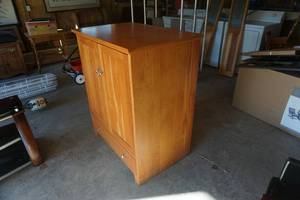 lot 30 image: Light Wood Finished Entertainment CenterTV Cabinet