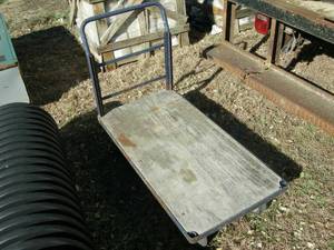 lot 19 image: Rolling Shop Cart