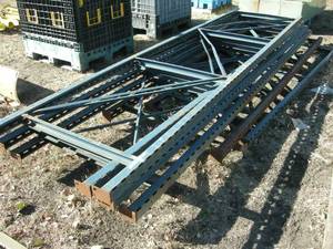 lot 27 image: 6 - 42 Pallet Racking End Pieces