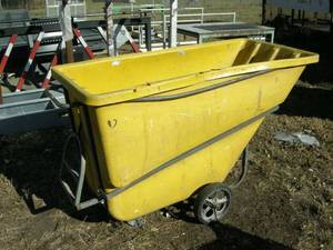 lot 30 image: Rubbermaid Commercial Rolling Cart