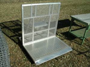lot 43 image: Collapsible Aluminum Barrier Unit
