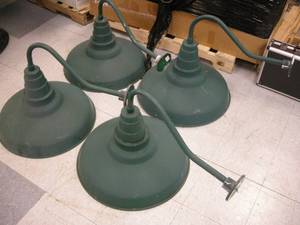 lot 58 image: 4 Vintage Everbrite 24 Light Fixtures